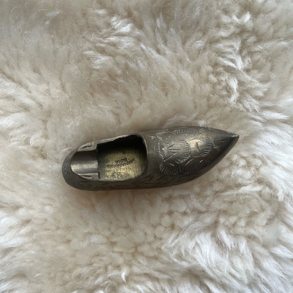 VINTAGE BRASS Tiny Shoe - Picture 2 of 4
